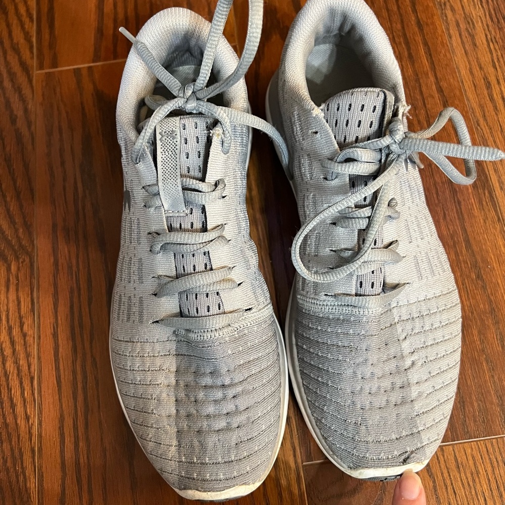 Under Armour tennis shoes